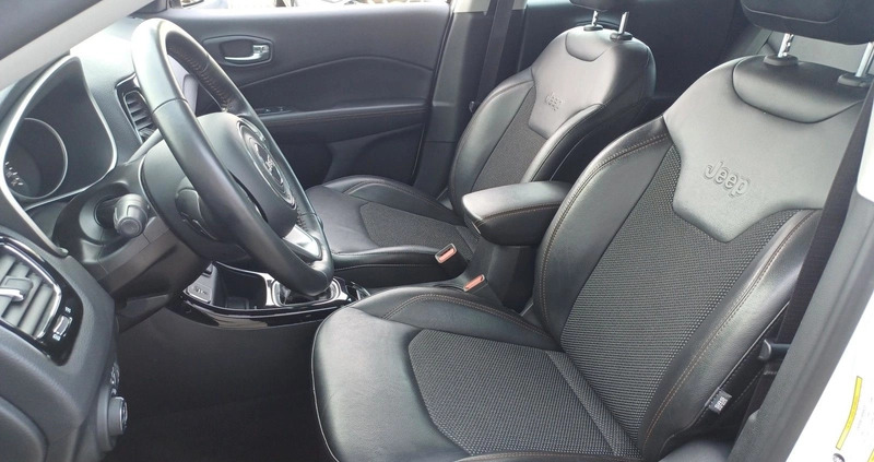 Jeep Compass cena 83500 przebieg: 54390, rok produkcji 2018 z Kluczbork małe 379